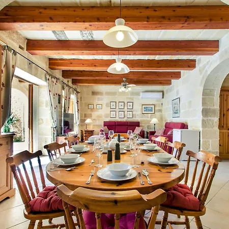 Grand Gozo With Games & Pool Villa *