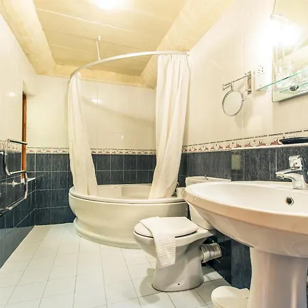 Grand Gozo With Games & Pool Villa *