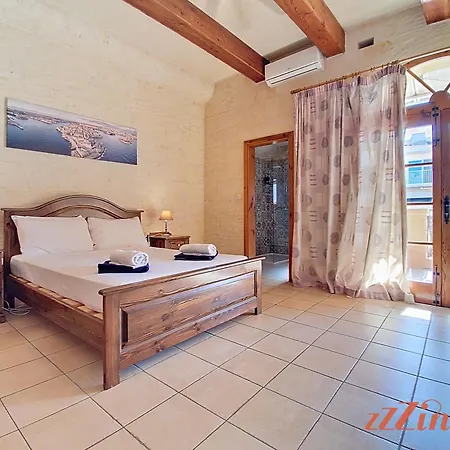 Charming Gozo With Private Pool Villa *