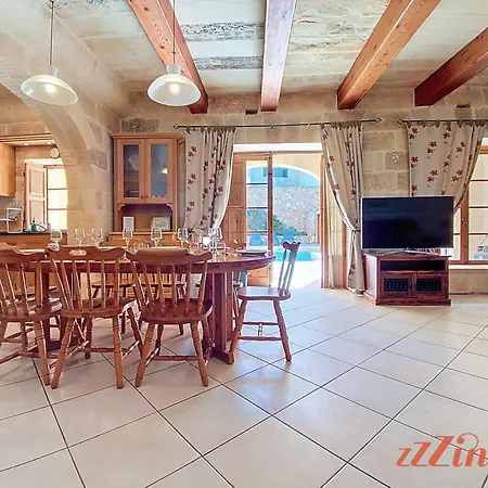 Charming Gozo With Private Pool Villa *