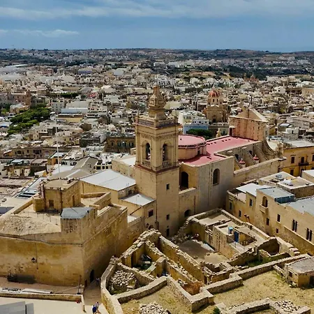 Charming Gozo With Private Pool Саннат